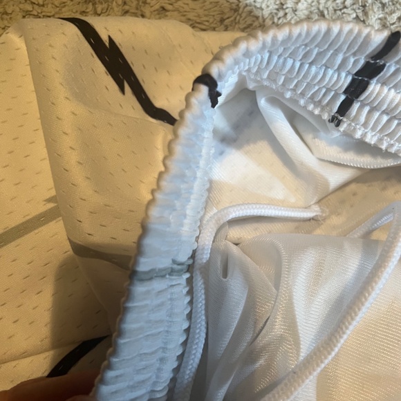 Toronto Raptors Shorts - Picture 6 of 8